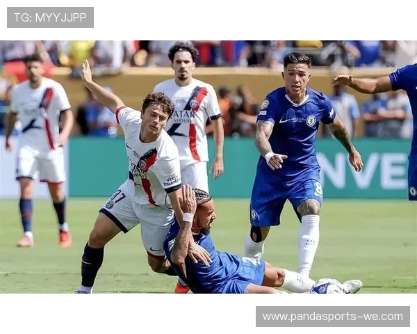 《欧冠最新动态:各大豪门争夺激烈,精彩对决引爆全球足球激情》 《欧冠最新动态:各大豪门争夺激烈,精彩对决引爆全球足球激情》